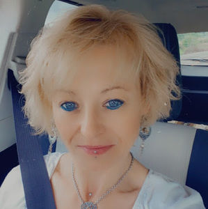 Meet your Posher, Clarissa